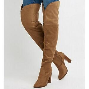 NWT Charlotte Russe Nessa Tan Knee High Boots Size 7